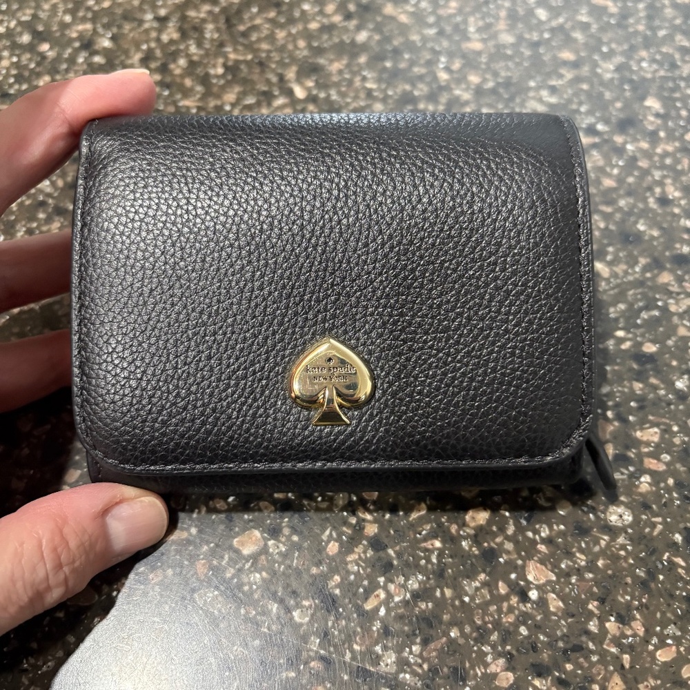 NWOT Kate Spade Small Wallet